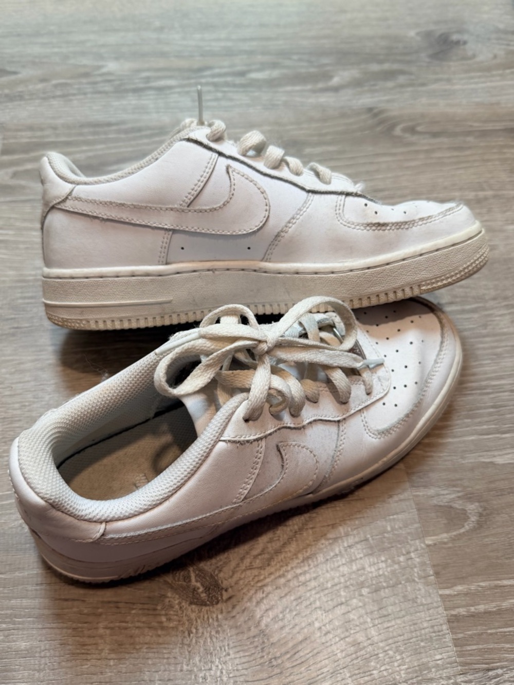 Size 5.5 youth Nike Air Force white